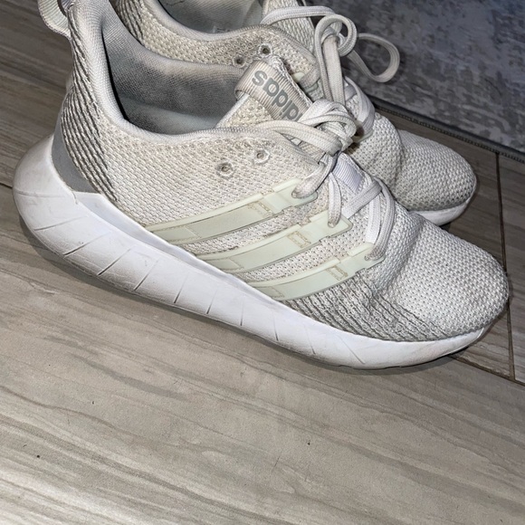 adidas Women's Questar Flow Shoes sneakers 
Color: Two Tone-White/White - Picture 12 of 12